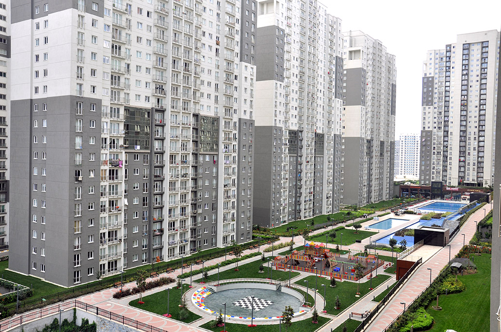 	 Bargain Investment Apartment In Istanbul - Complex view