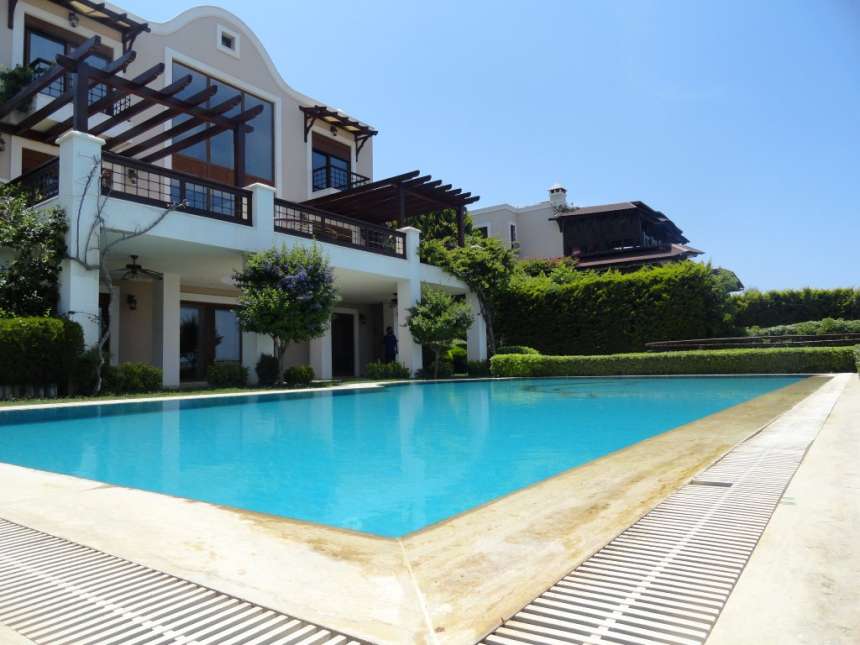 Large Yalikavak Sea View Villa - Exterior and pool
