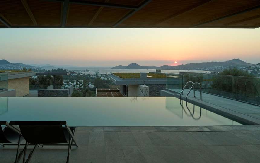 Idyllic Sea View Yalikavak Villas - Shaded terraces