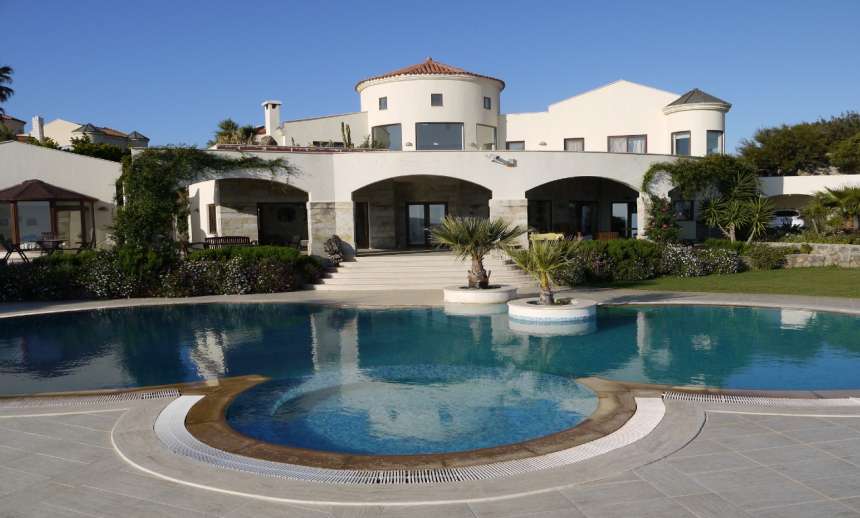 Large Secluded Bodrum Villa- Yalikavak - Exterior and pool