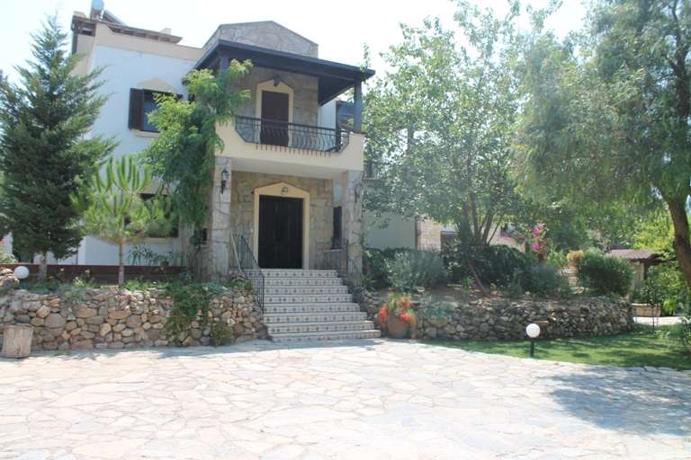 Exclusive Yalikavak mansion with huge private plot