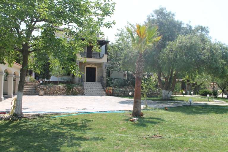 Exclusive Yalikavak mansion with huge private plot