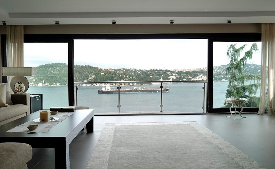 Designer Sea Front Istanbul Apartment - Sea views from the lounge