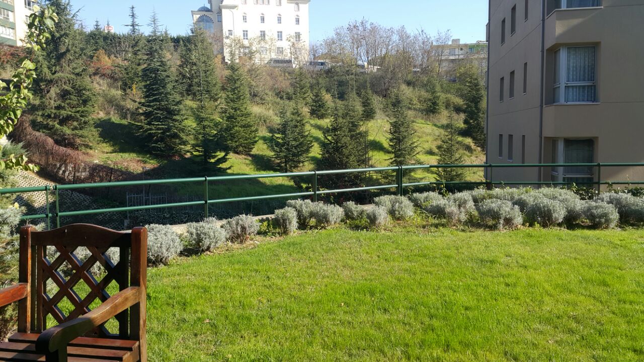 Istanbul Garden Apartment - Maslak - Private garden
