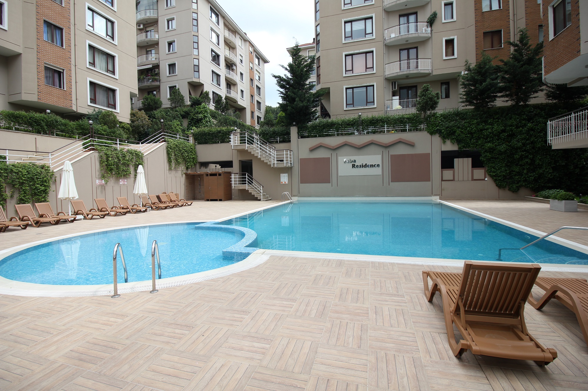 Prestigious Istanbul Apartment In Istinye - Outdoor pool