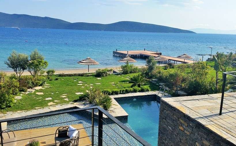 Luxurious Sea Front Bodrum Town Villas - Beach front location