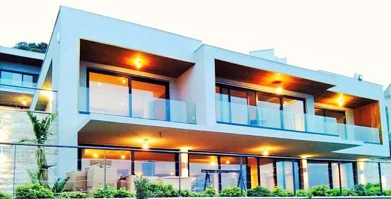 Yalikavak Marina View Luxury Villas - Glass facade