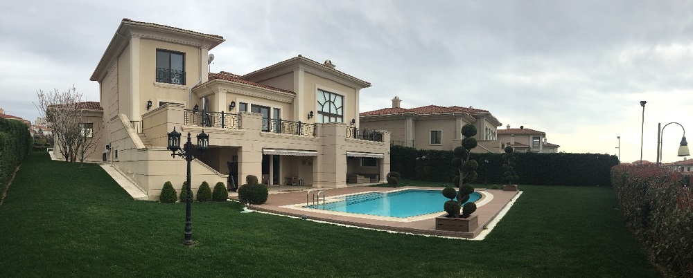 Luxury Family Home In Istanbul - Rear facade
