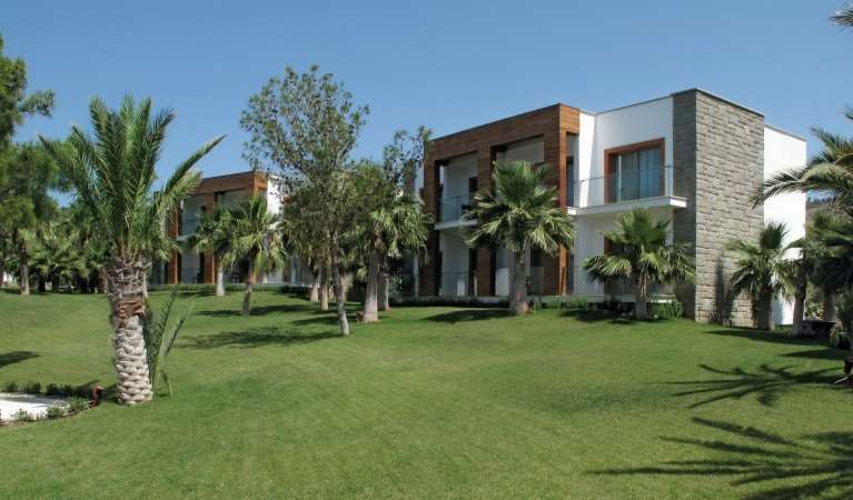 Castle View Bodrum Town Villas - Well tended gardens