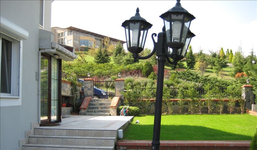 Spacious Istanbul Villa - Distinguished Area - Garden entrance