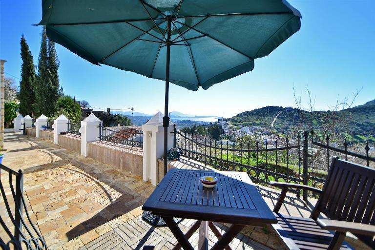 Character Villa & Guest House - Ortakent - Sea and nature view terrace