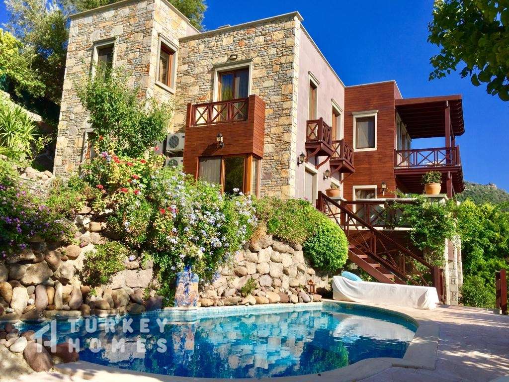 Grand Stone Villa In Bodrum For Sale - Stunning villa and exterior