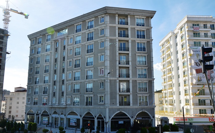 Modern Key Ready Istanbul Apartments - Esenyurt - Small low rise complex