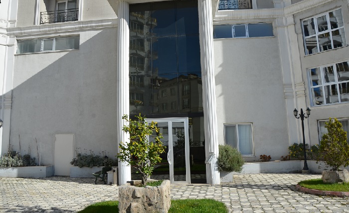 Modern Key Ready Istanbul Apartments - Esenyurt - Secure entrance