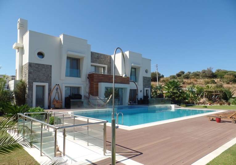 Luxury Gumusluk Villa - Panoramic Views - Large infinity pool