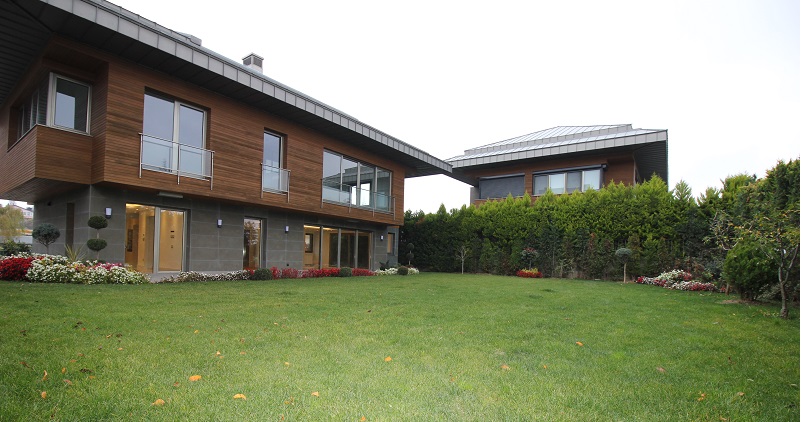 Detached Istanbul Villa In Tarabya - Large private garden