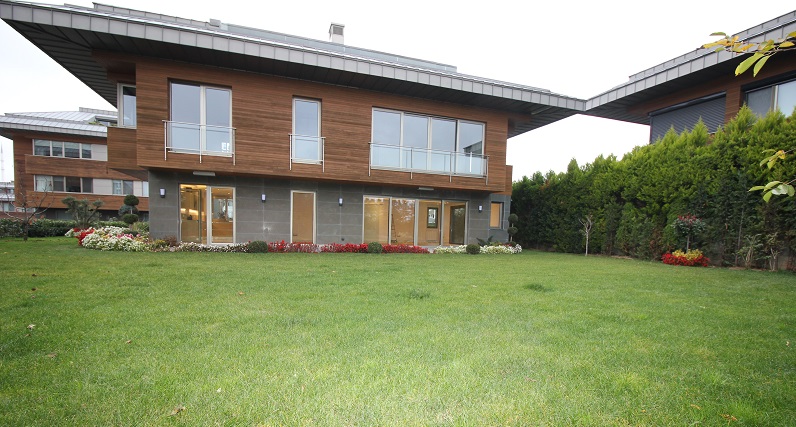 Detached Istanbul Villa In Tarabya - Contemporary design