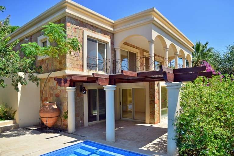 Sea & Marina View Yalikavak Villa - Shaded terraces