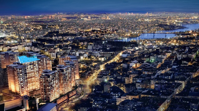 Golden Horn Apartments In Istanbul - City light and Golden Horn views