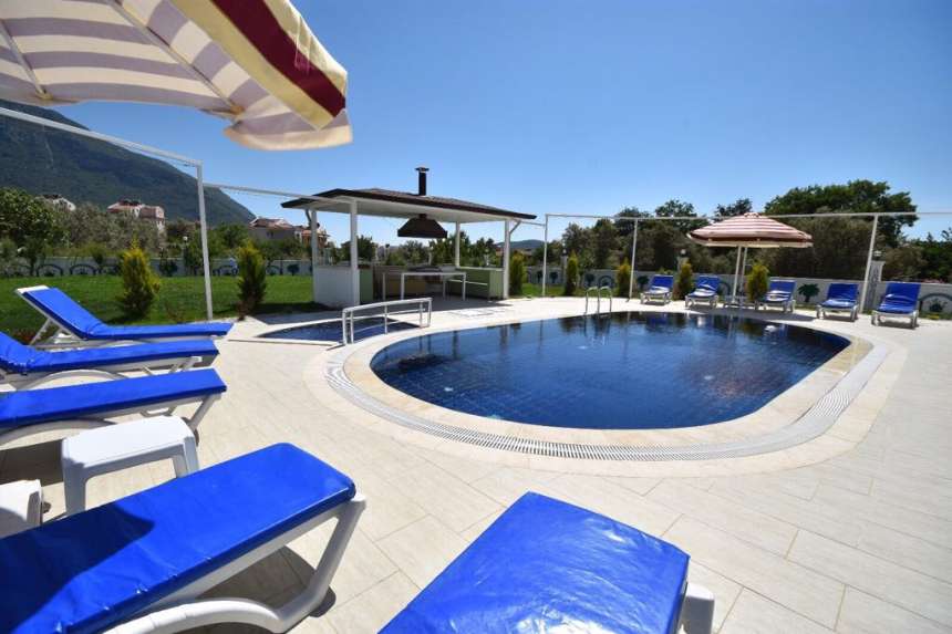 Ovacik Villa - Large Private Gardens - Good sized swimming pool