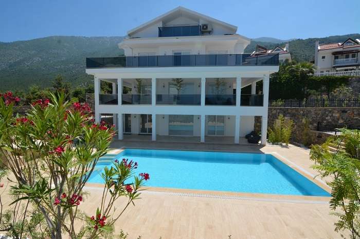 Luxury Ovacik Villa - Mountain Backdrop - Exterior and pool