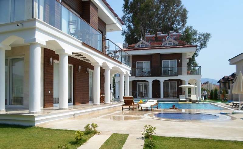 Luxury Calis Apartments - Central Location - Small private complex