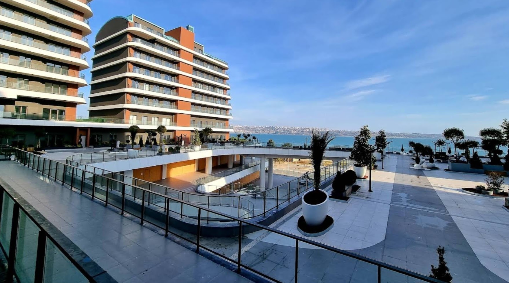 Luxury Sea Front Apartments - Istanbul - Sea and Pool View Balconies