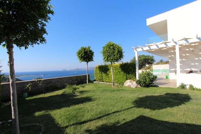  Unique Sea View Gumusluk Villa - Private gardens