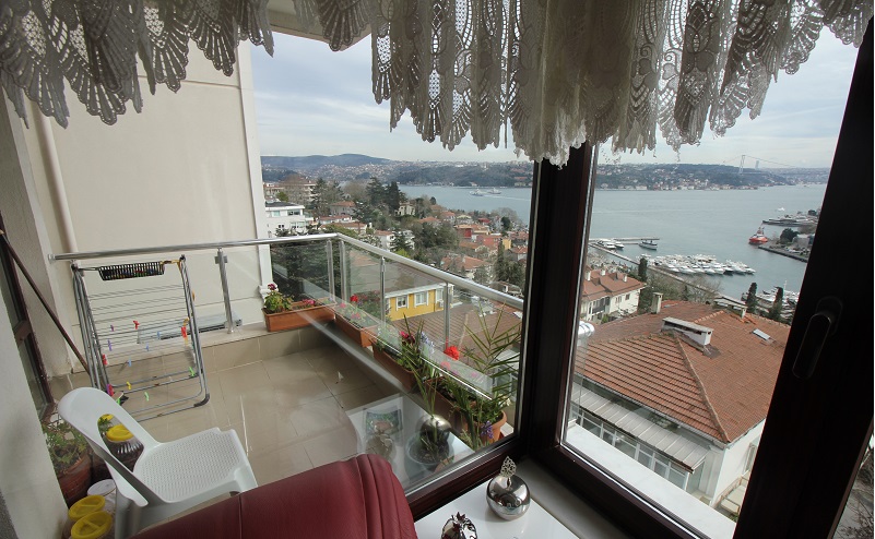 Marina View Apartment - Istinye, Istanbul - Full views form the lounge/diner