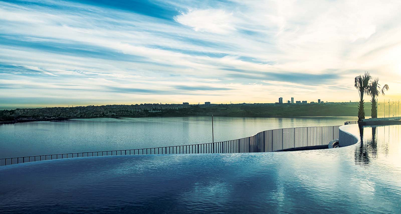 Turnkey Lakeside Apartments In Istanbul - Infinity swimming pool