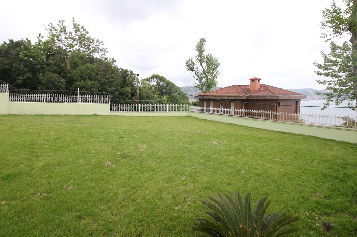 Detached Bosphorus Villa - Tarabya Istanbul - Sea view private garden