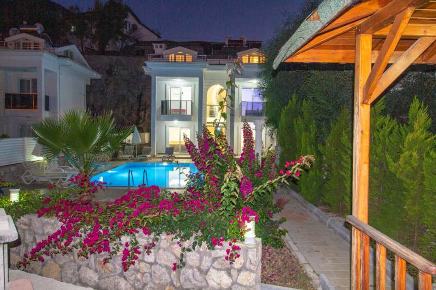 Luxury Hisaronu Villa - Peaceful Location - Mature gardens