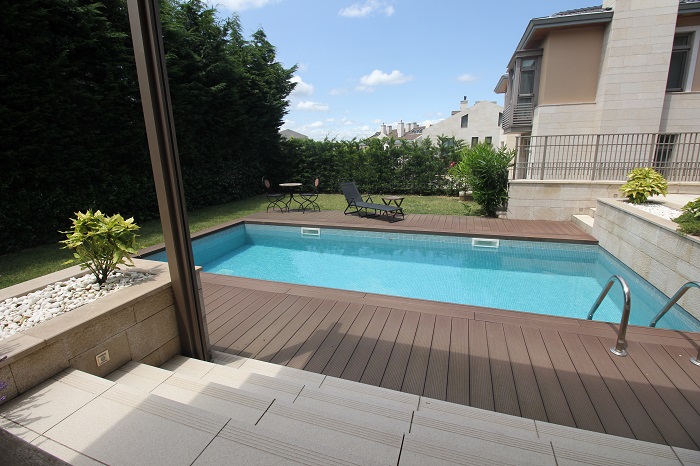 Modern Prestigious Family Home - Istanbul - Pool and wooden decked terrace