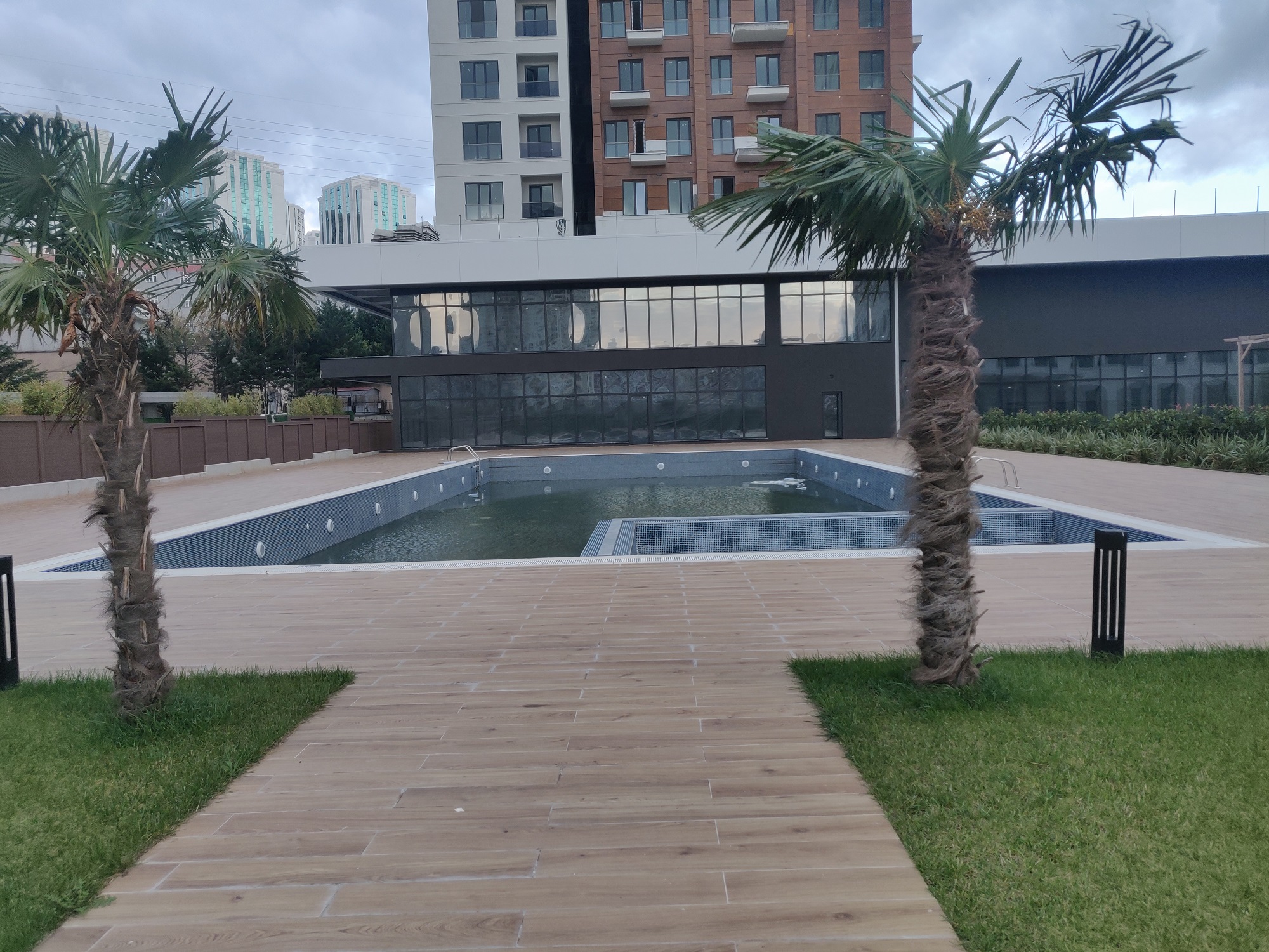 Newly Built Istanbul Property For Sale - Shared swimming pool with sun terraces