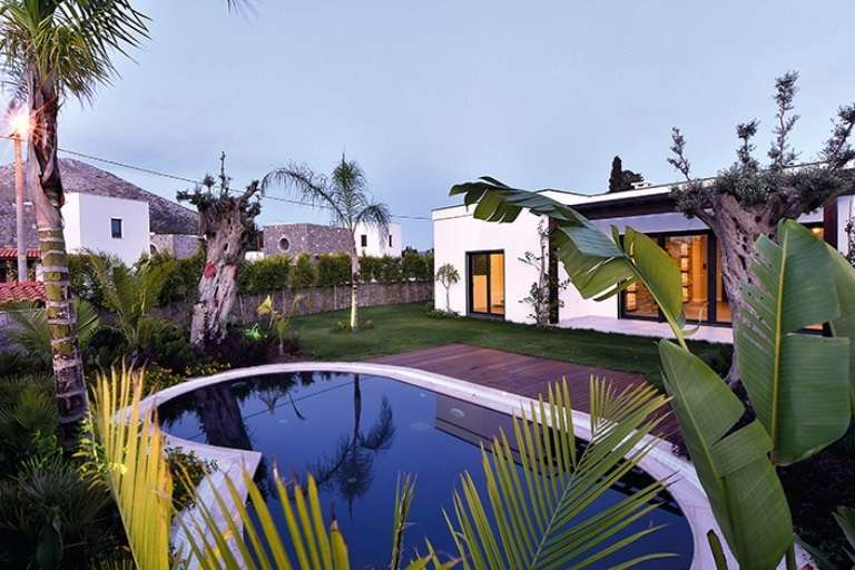 Luxury Bungalow - Kadikalesi, Bodrum - Kidney shaped swimming pool