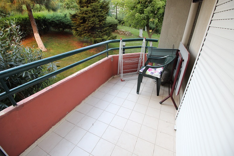 Istanbul Asian Nature View Apartment - Vast mature gardens