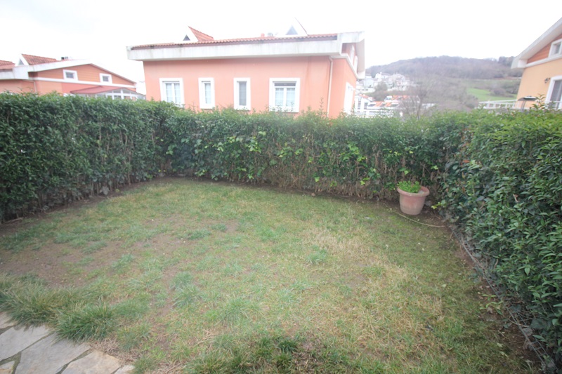 Garden Apartment - Istanbul Prestigious Location - Private garden