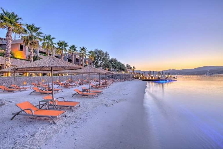 Bodrum Beach Apartments - Amazing Views - Private sandy beach
