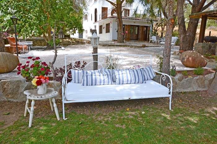 Beautiful Countryside Villa In Gumusluk - Vast private gardens