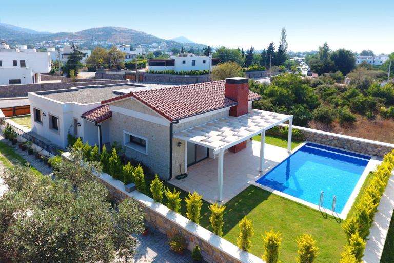 Yalikavak Bungalow - Natural Surroundings - Walled and gated plot