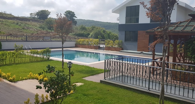 New Prestigious  Luxury Istanbul Villa - Communal pool and seating area