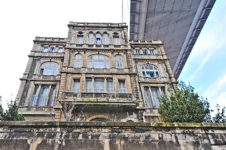 Traditional Bosphorus Istanbul Property - Impressive ancient architecture