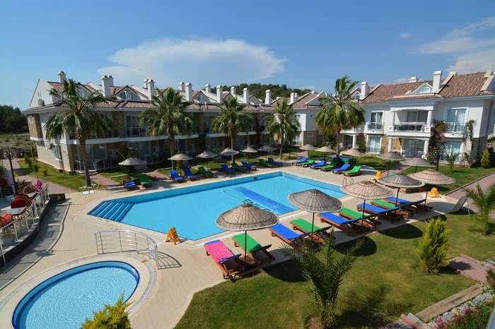 2-Bed Calis Apartment - Sought after complex