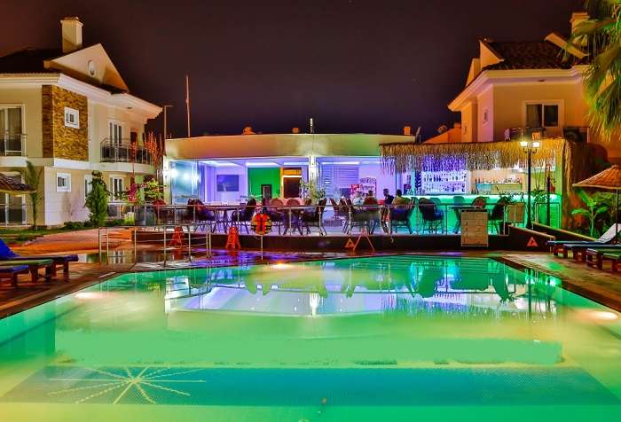 2-Bed Calis Apartment - Evening setting