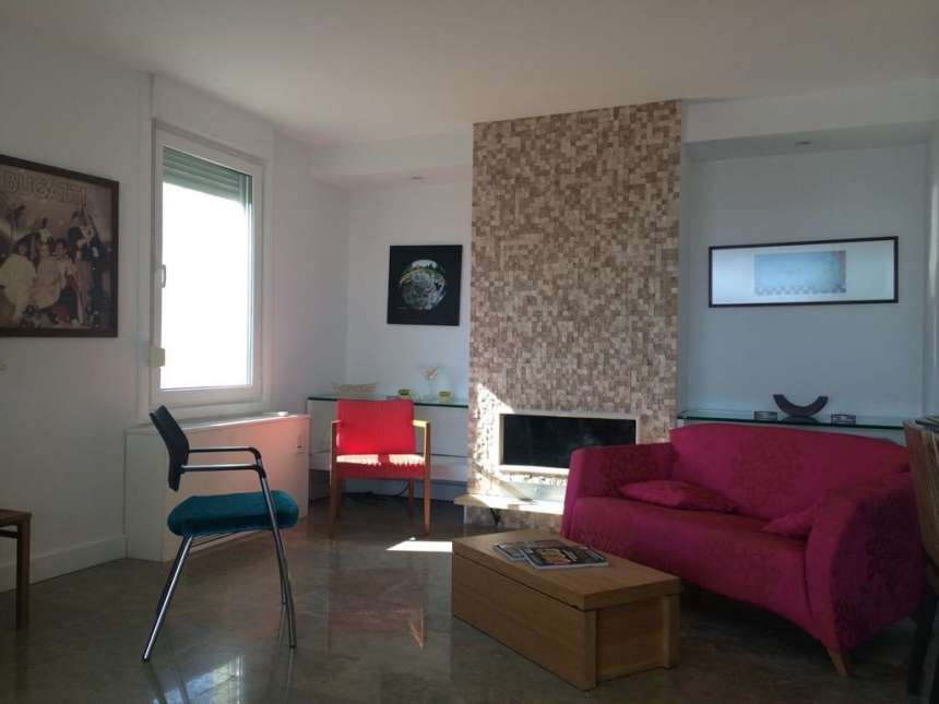 Gocek Sea Front Apartment - Lounge with fireplace