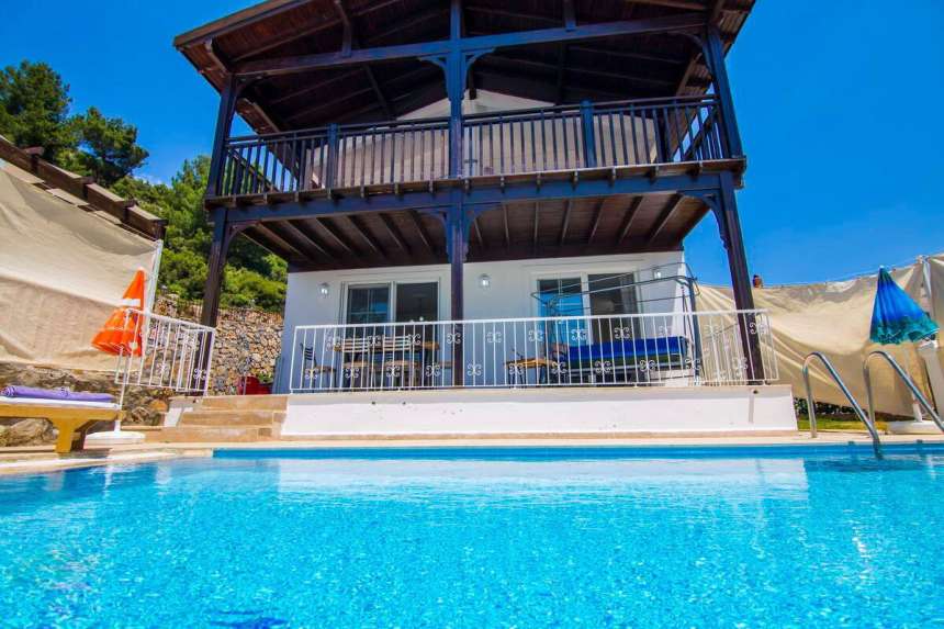 Affordable 3-Bed Uzumlu Villa - Lots of outdoor living space