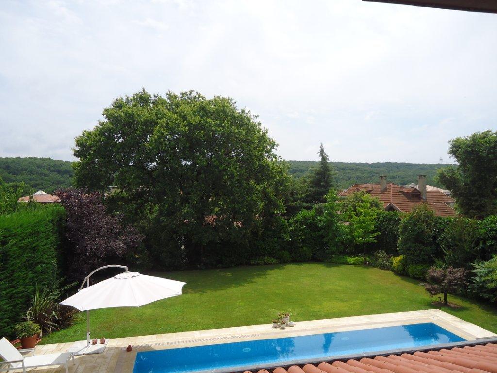 Prestigious Luxury Istanbul Villa - Natural surroundings