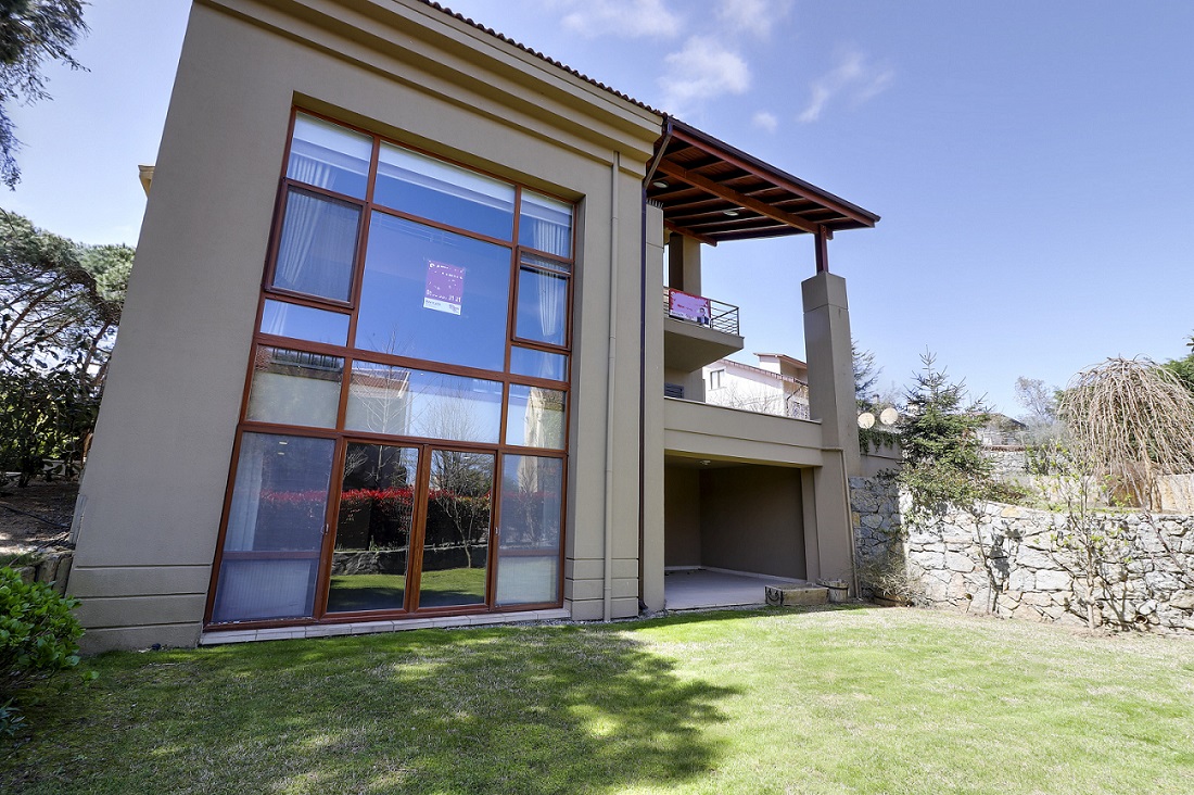 Prestigious Luxury Istanbul Villa - Modern Istanbul property