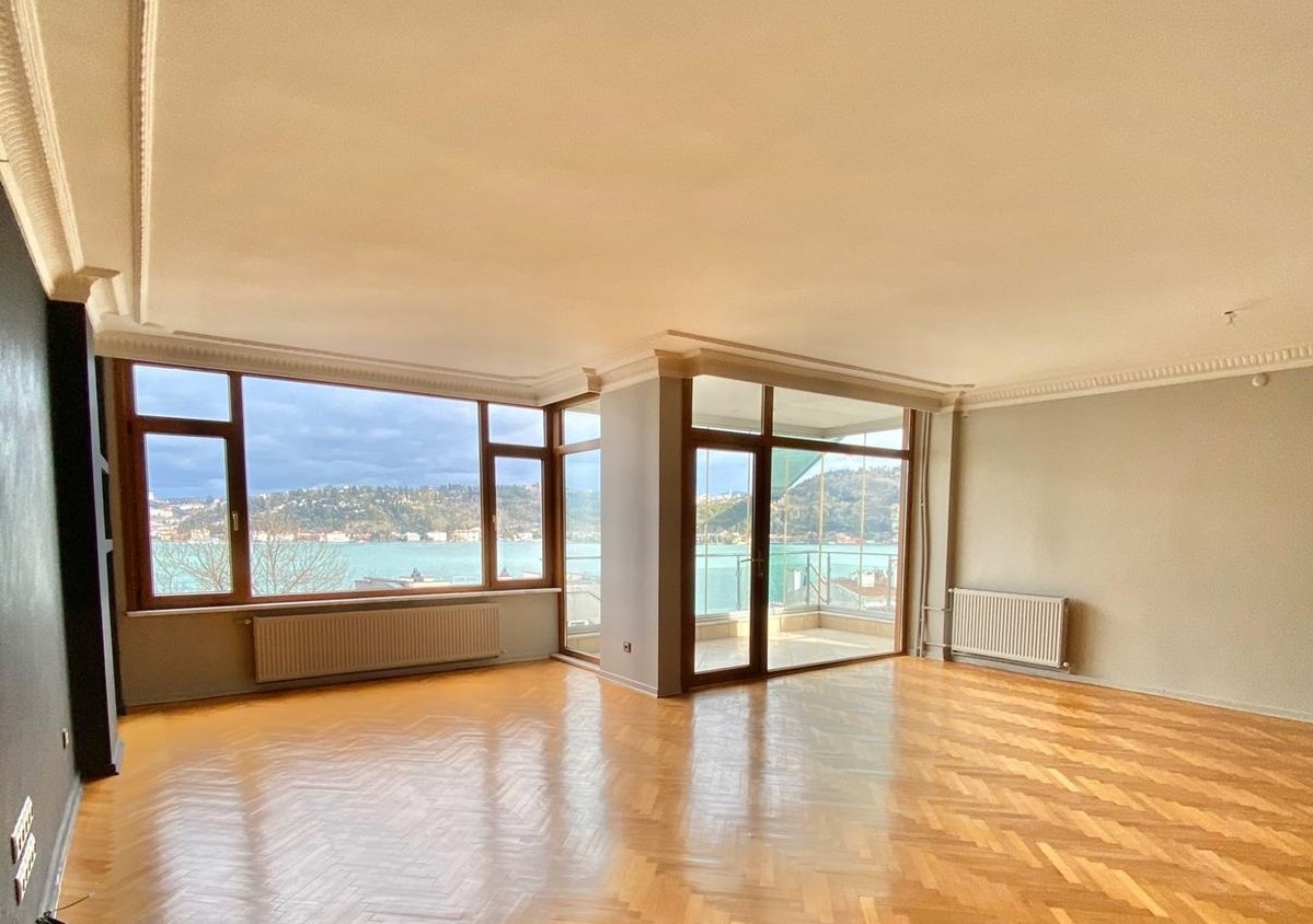 Bosphorus Sea View Apartment - Sea views from within