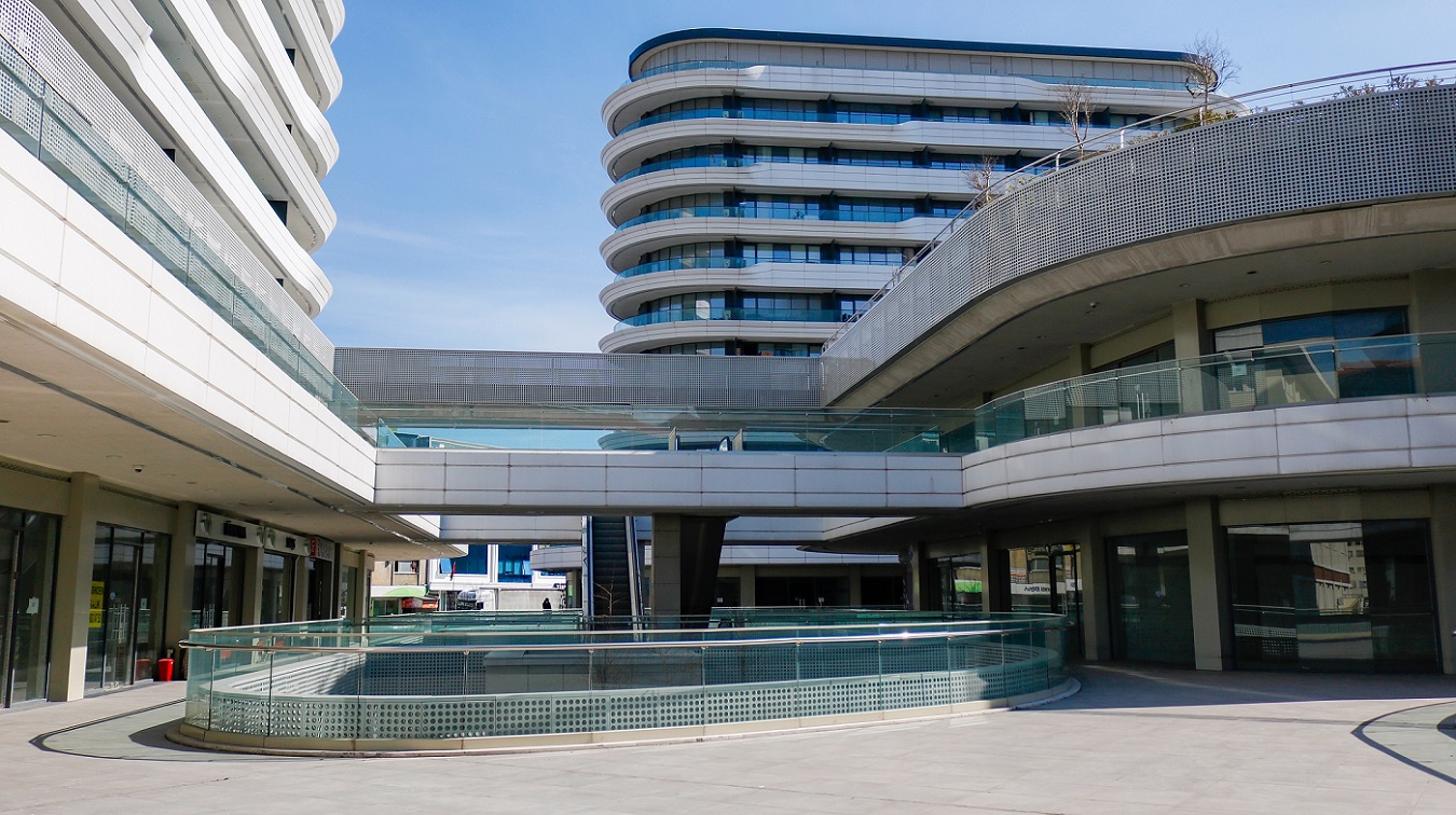 Key Ready Istanbul Luxury Apartments - On-site shopping centre